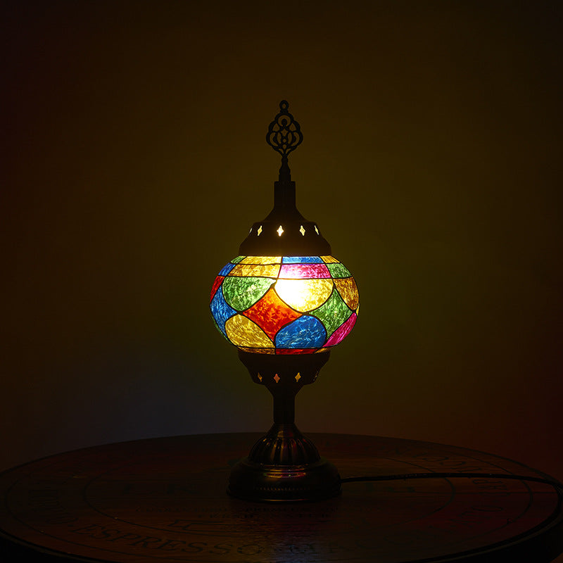 Stornfield | Romantic 1-Light Enameled Iron Oval Traditional Tiffany Table Lamp for Bedroom