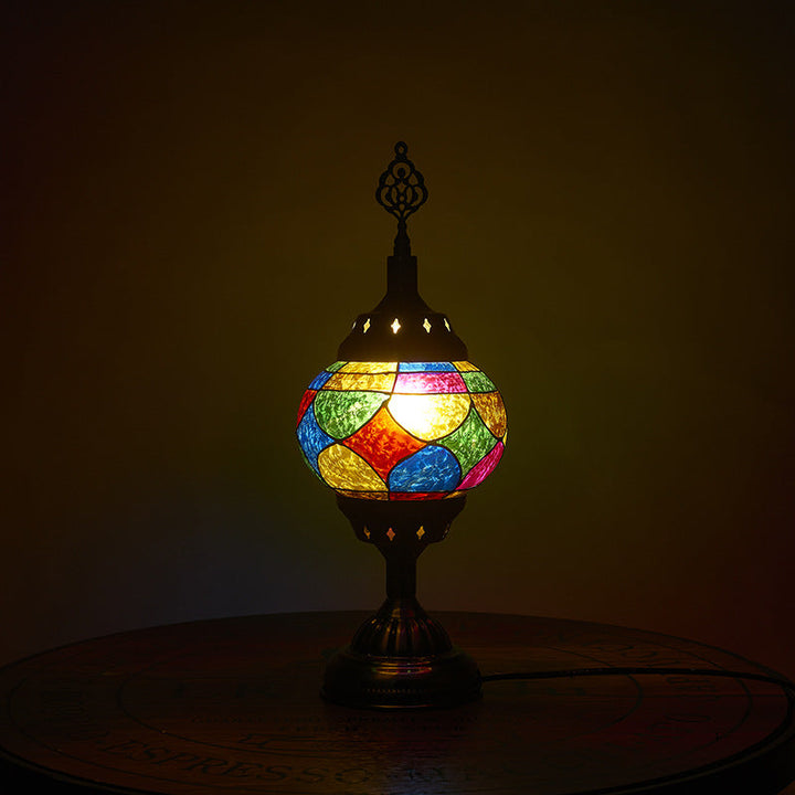 Stornfield | Romantic 1-Light Enameled Iron Oval Traditional Tiffany Table Lamp for Bedroom