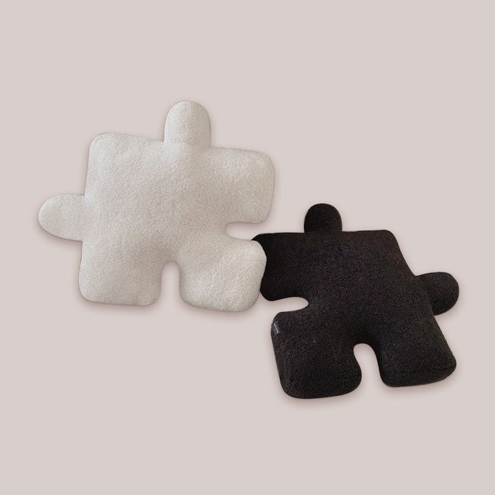 Stornfield | Black-White Cushion Set