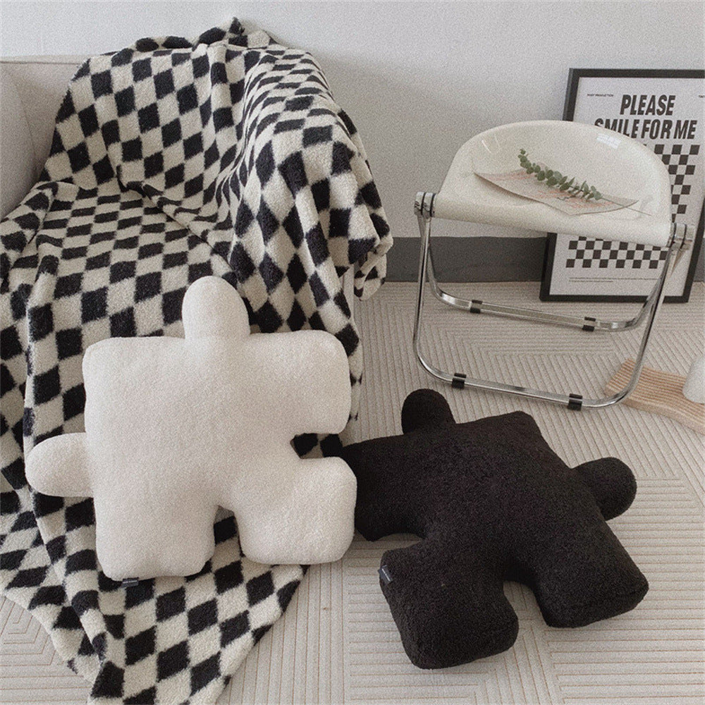 Stornfield | Black-White Cushion Set