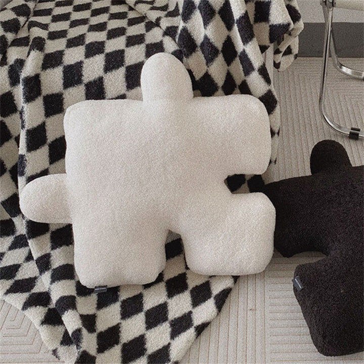 Stornfield | Black-White Cushion Set