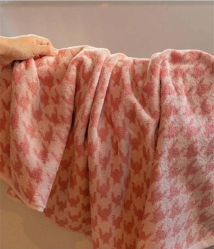 HoundLuxe Vintage Houndstooth Cotton Face Cloth Stornfield
