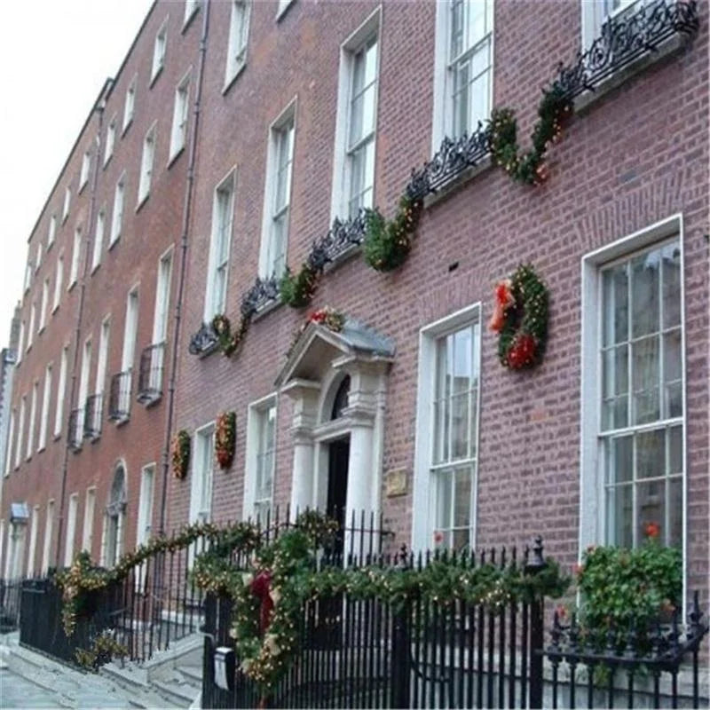 Christmas garland – Snow-flocked decor for indoor and outdoor decoration | Stornfield