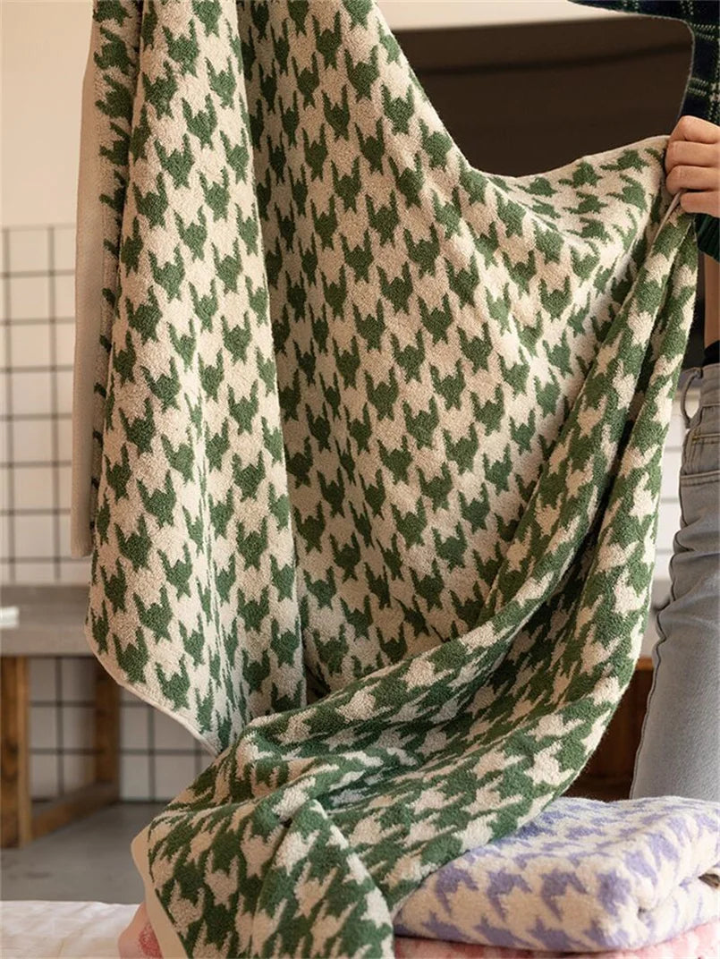HoundLuxe Vintage Houndstooth Cotton Face Cloth Stornfield