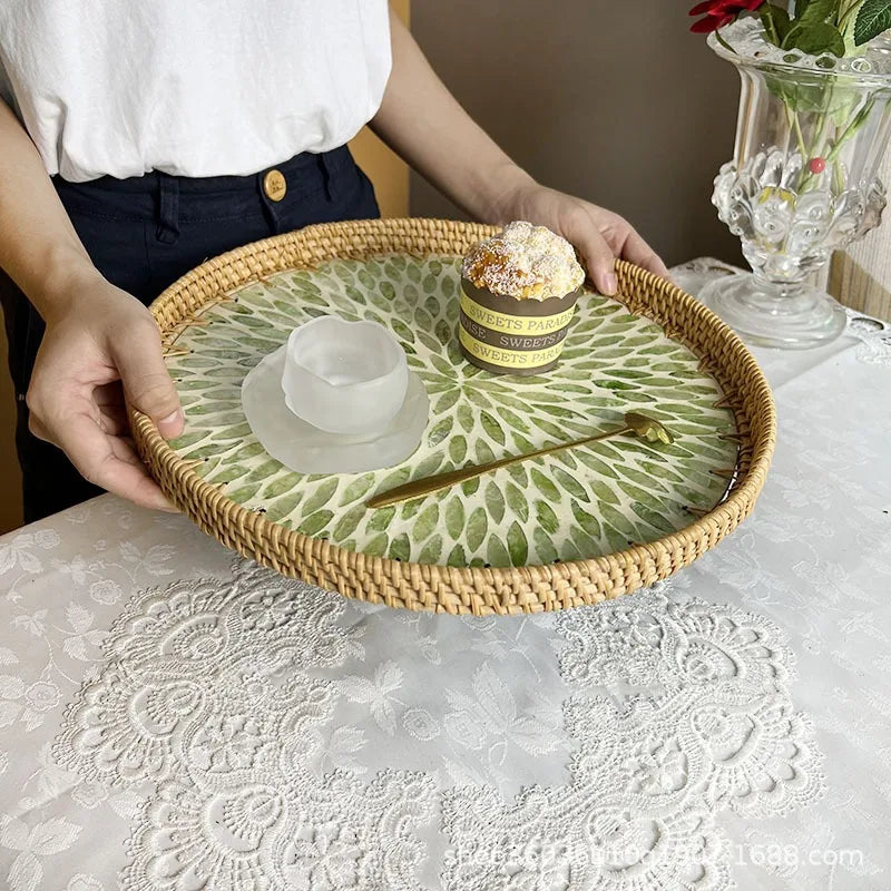 Stornfield | Lotus Leaf-Shaped Rattan and Shell Fruit Platter