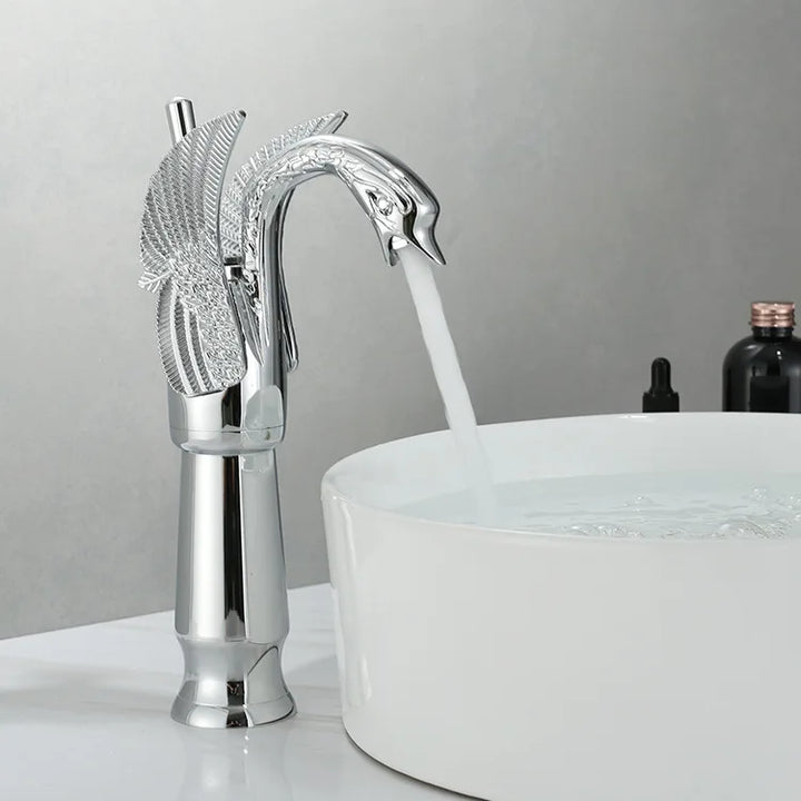 Stornfield | Swan Single Handle Golden Basin Faucet