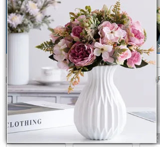 Stornfield | Modern and elegant flower vases