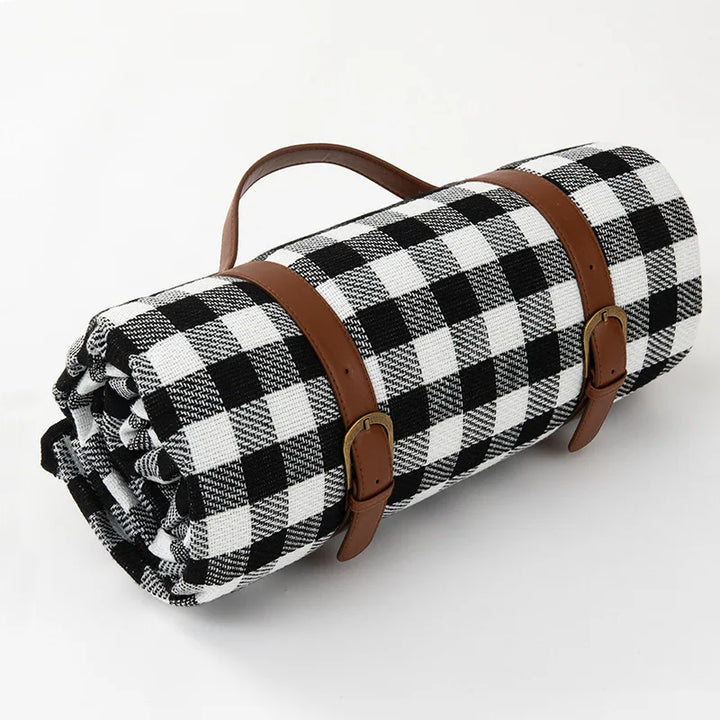 NovaPlaid | Waterproof foldaStornfielde picnic Stornfieldanket with carry strap | Stornfield