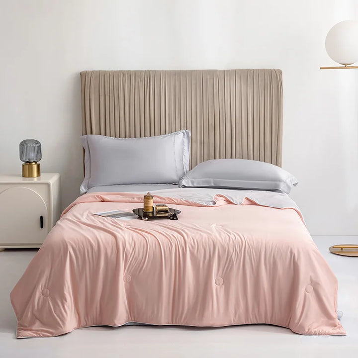 High-Quality Cooling Blanket – Smooth Air-Conditioning Comforter, Lightweight Summer Quilt with Double-Sided Cooling Fabric | Stornfield