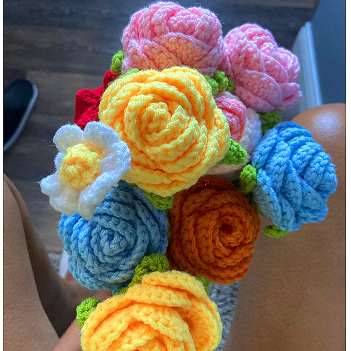 Bouquet of hand-knitted roses