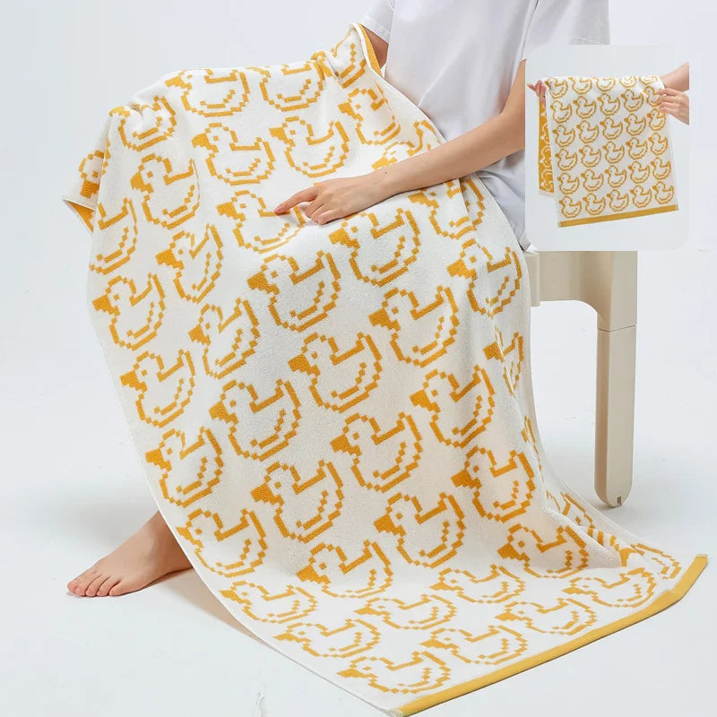 Reversible printed cotton animal towel | Stornfield