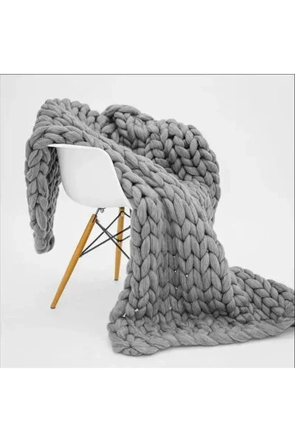 Stornfield | Thick Knitted and Cozy Blanket