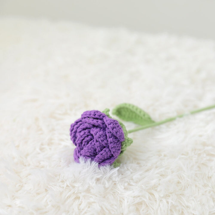 Bouquet of hand-knitted roses