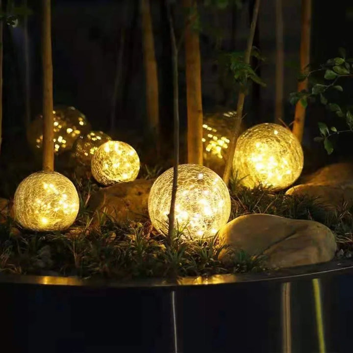 LED garden lights in crackle glass look – solar ball lamps for outdoor use and decoration | Stornfield