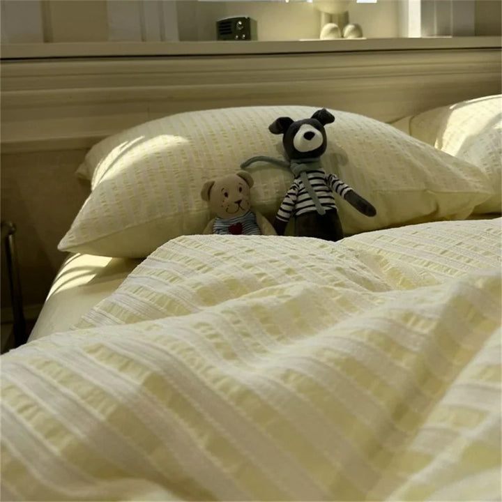 Stornfield | Minimalist Striped Bedding Set