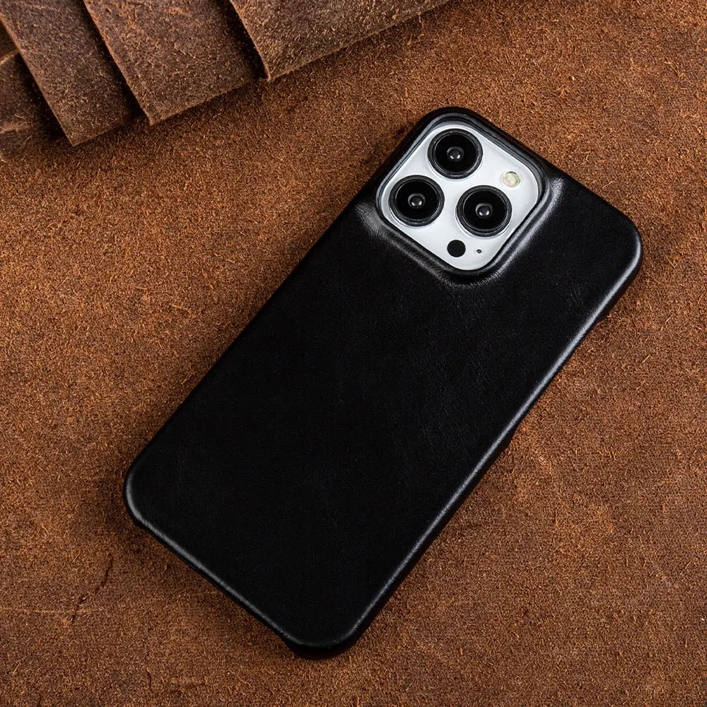 Stornfield | RoyalLeather: Luxurious, handmade case made of genuine cowhide leather for the iPhone