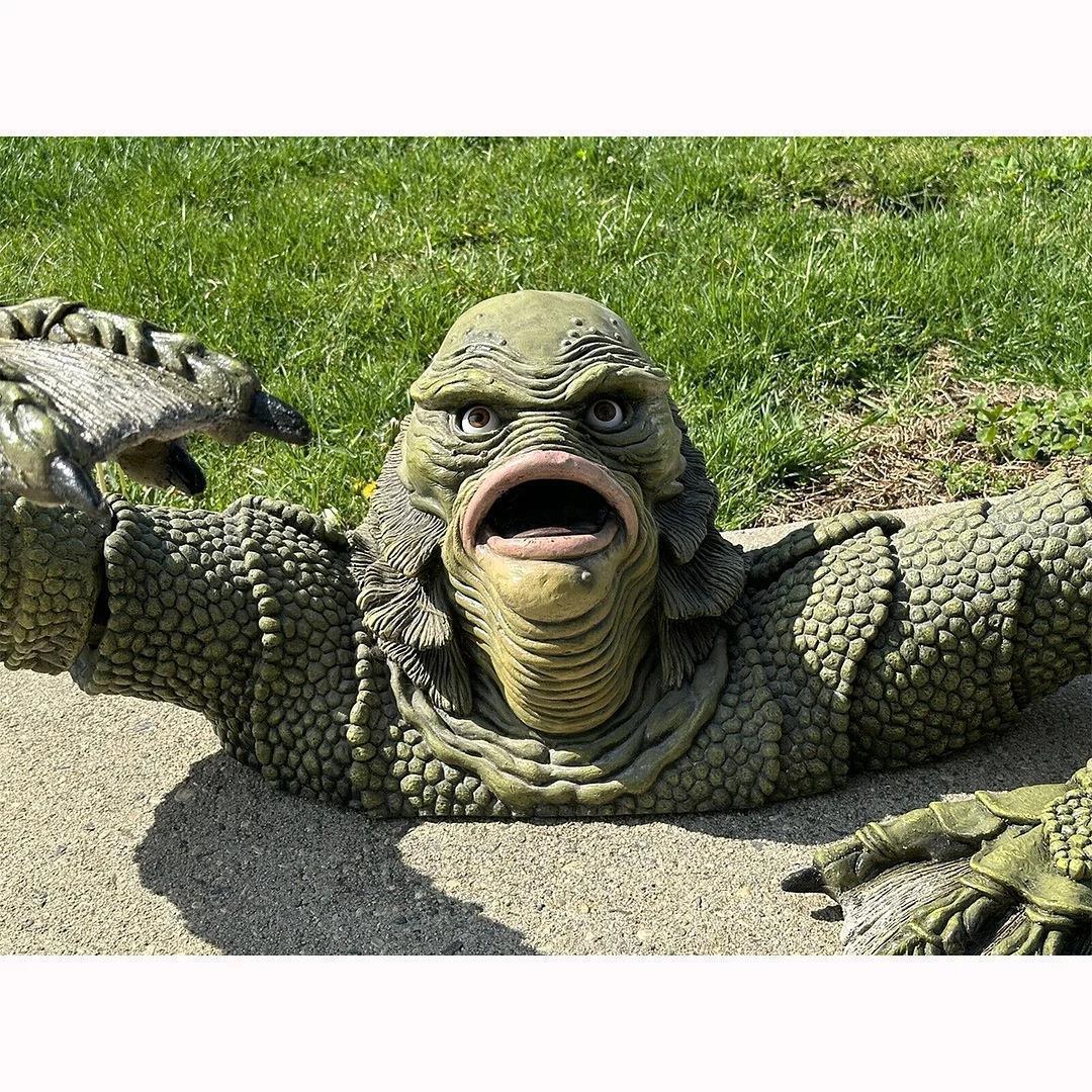 Stornfield | Creature The Black Lagoon Tomb Sculptures Figurine Garden Building Outdoor Decorations Statue Monster Man Halloween Decoration