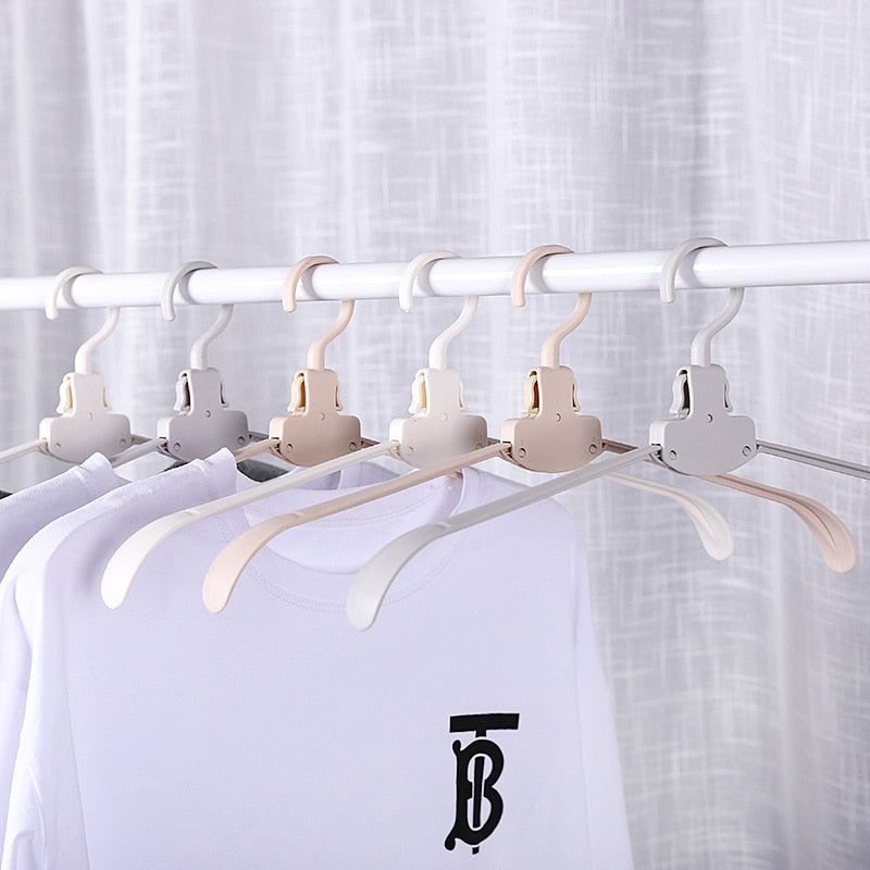 Stornfield | Easy-Width Folding Hangers