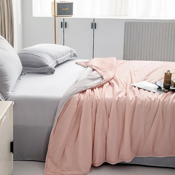 High-Quality Cooling Blanket – Smooth Air-Conditioning Comforter, Lightweight Summer Quilt with Double-Sided Cooling Fabric | Stornfield