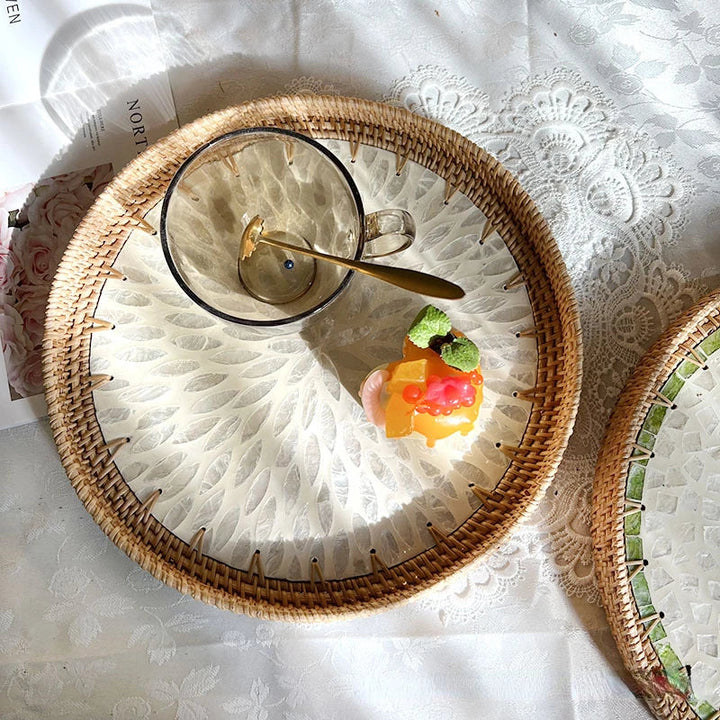 Stornfield | Lotus Leaf-Shaped Rattan and Shell Fruit Platter