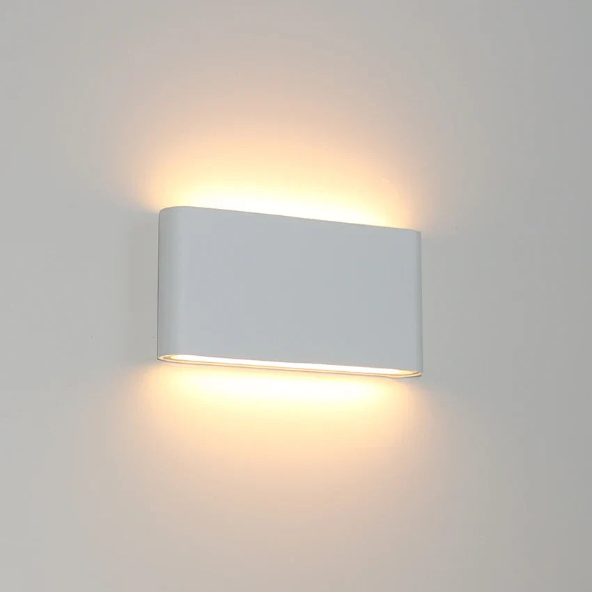 Weatherproof LED wall light, Robust decorative wall lamp for indoor and outdoor use | Stornfield