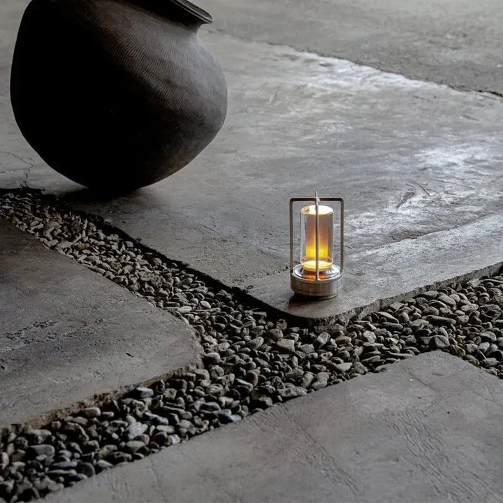 Retro Lamp - Elegant Lighting - Timeless Style | Stornfield