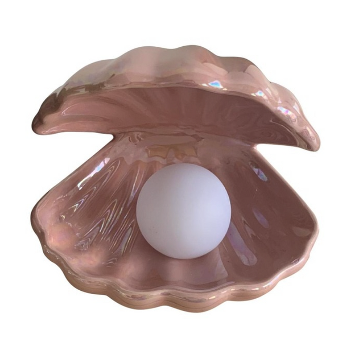 Chelly Chic Shell Lamp | A magical lamp with a pearl | Stornfield