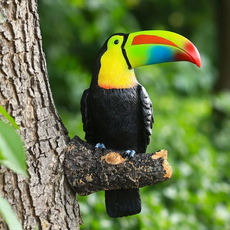 Stornfield | Beautiful toucan garden decoration