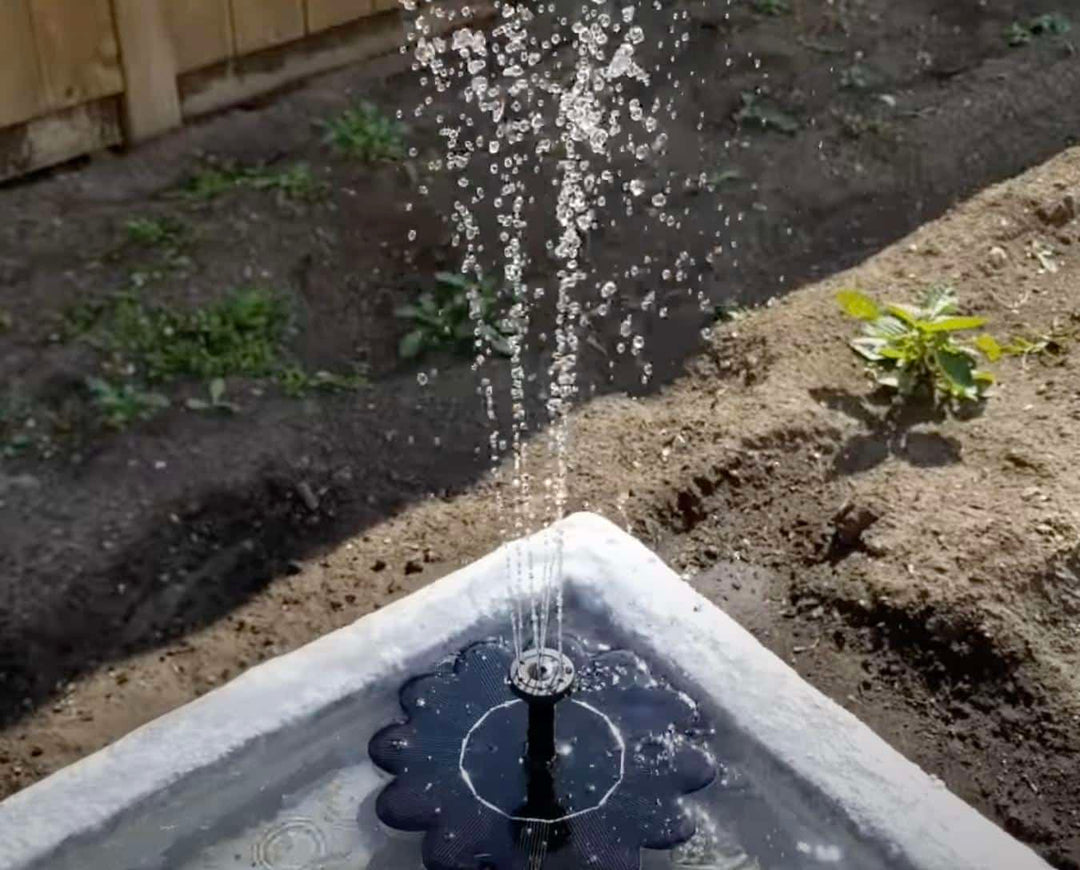 Solar-powered fountain (floating) | Stornfield
