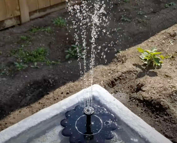 Solar-powered fountain (floating) | Stornfield