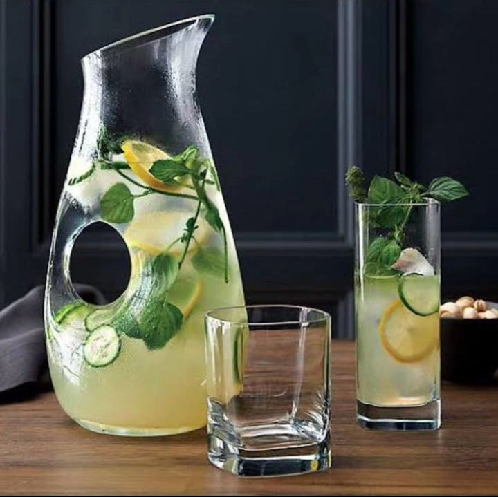 Stornfield | Carafe with hole