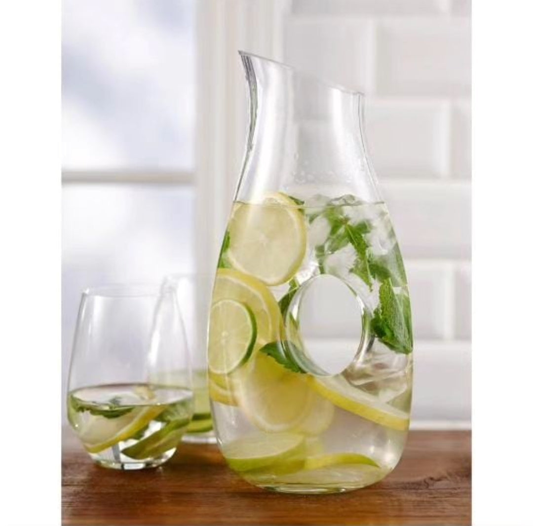 Stornfield | Carafe with hole
