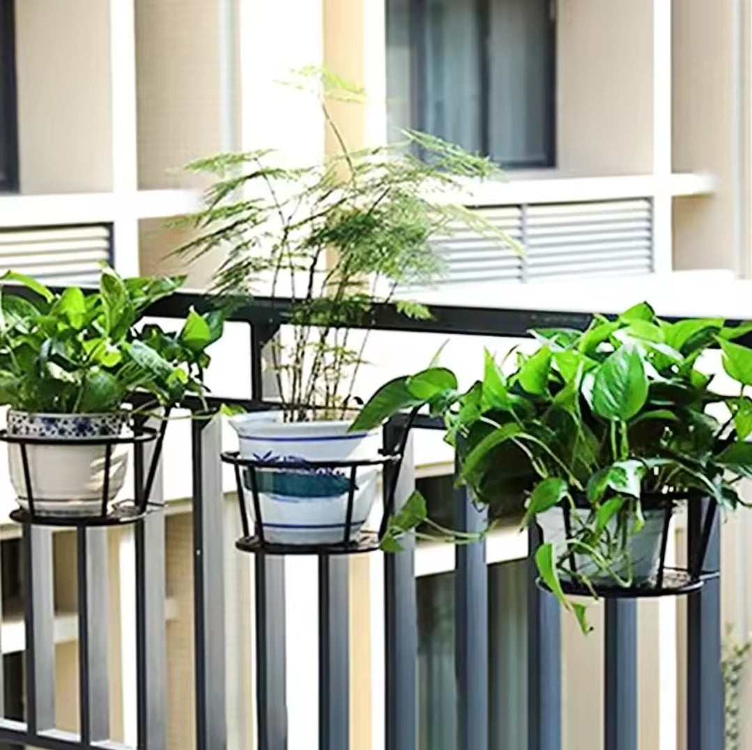 Stornfield | 3-piece Black Balcony Over-Rail Flower Pot Holder Nov