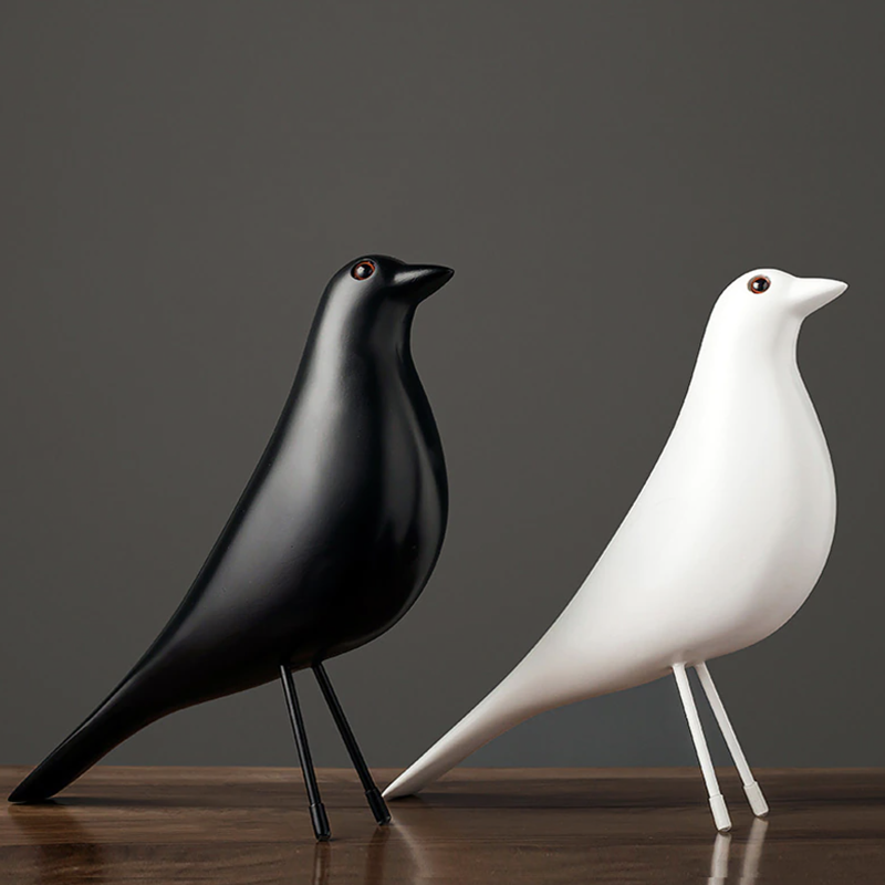 Scandi House Bird – Nordic Decorative Figurine in Black or White | Stornfield