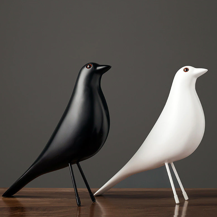 Scandi House Bird – Nordic Decorative Figurine in Black or White | Stornfield