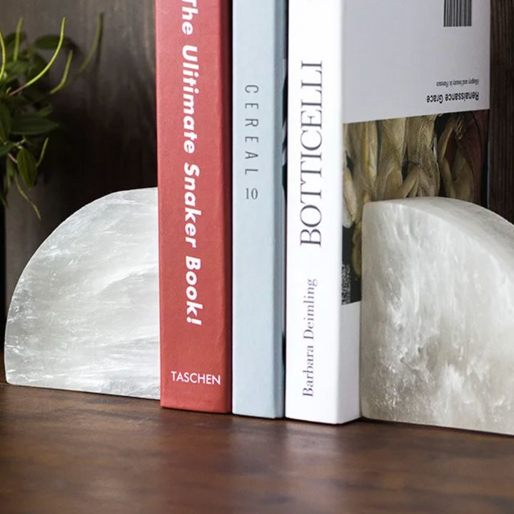 Stornfield | Onyxa White Onyx Bookend | Elegant Design | 1 piece | Luxurious Decor & Functionality