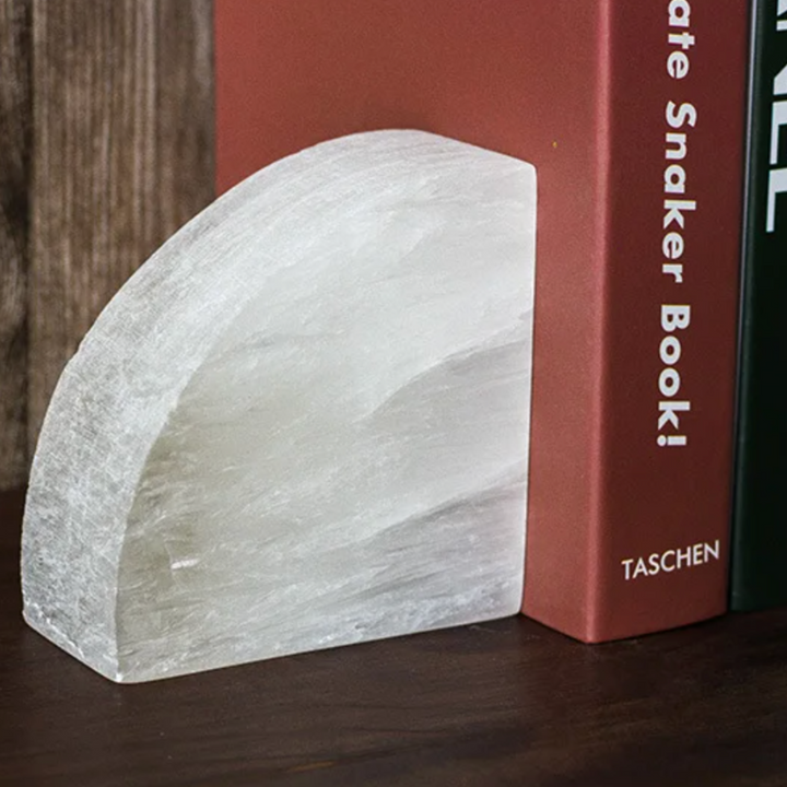 Stornfield | Onyxa White Onyx Bookend | Elegant Design | 1 piece | Luxurious Decor & Functionality