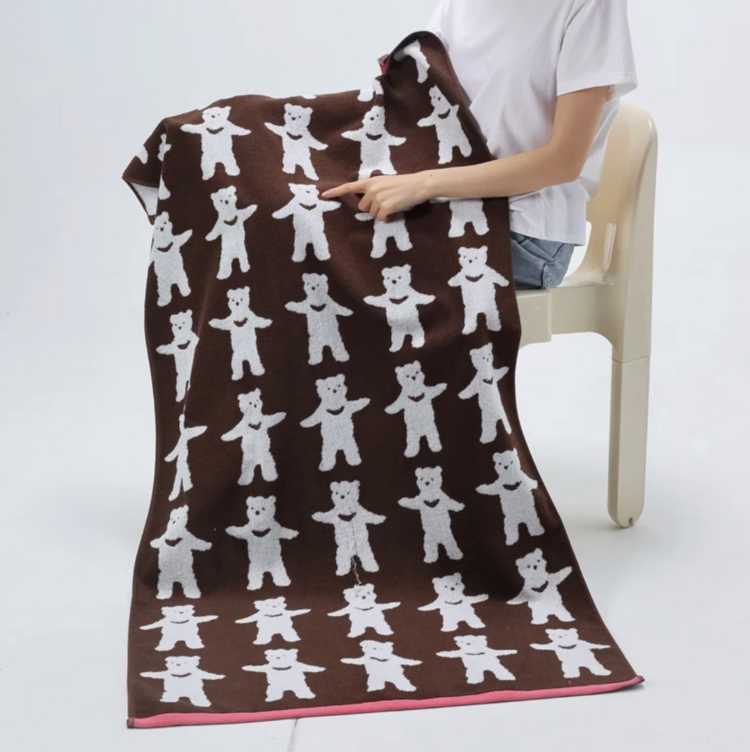 Reversible printed cotton animal towel | Stornfield
