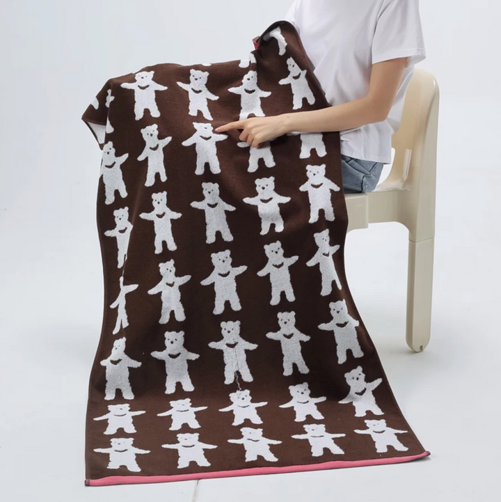 Reversible printed cotton animal towel | Stornfield