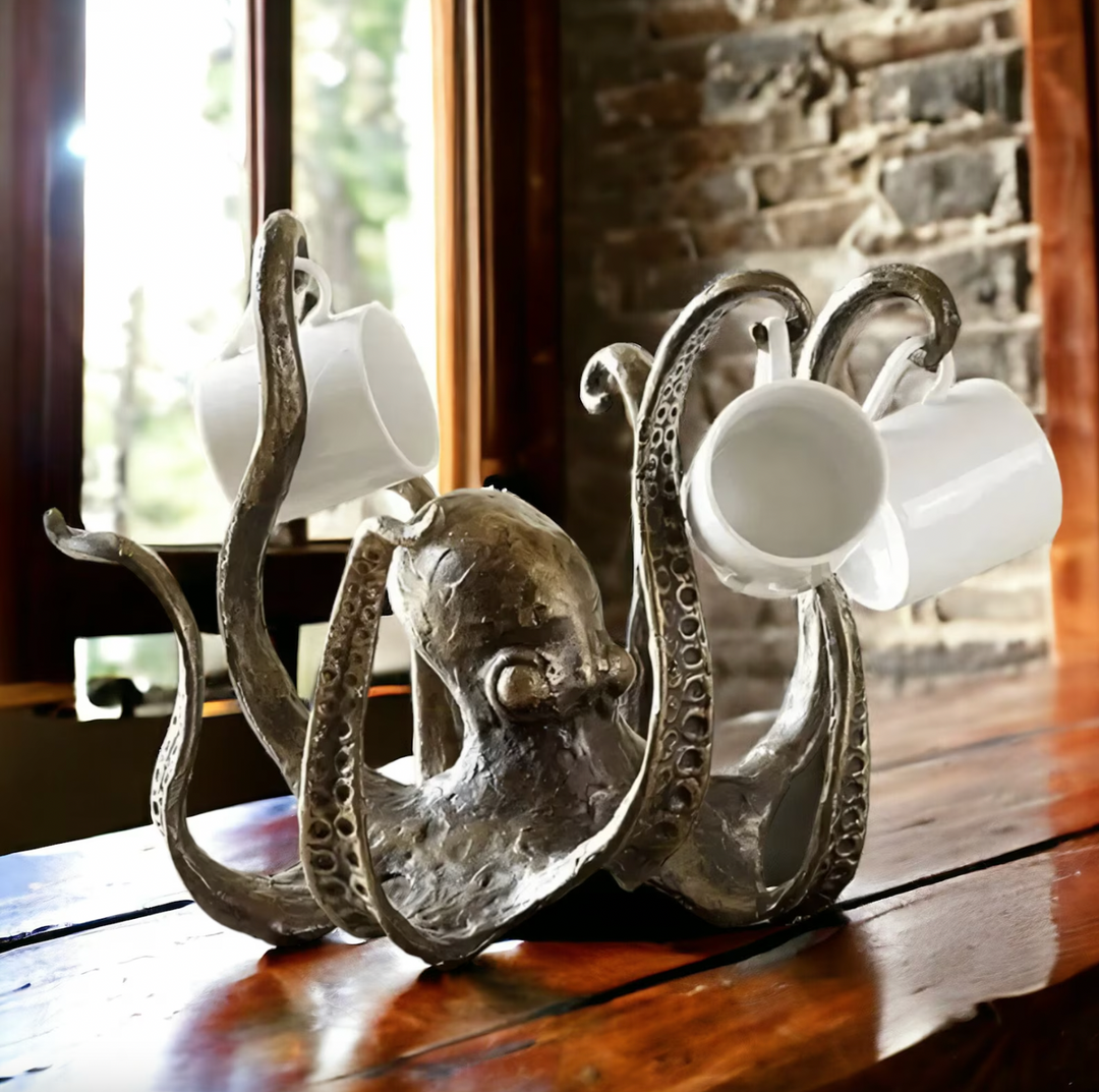 Kraken - Octopus Design Rustic Cruch Holder Bowl