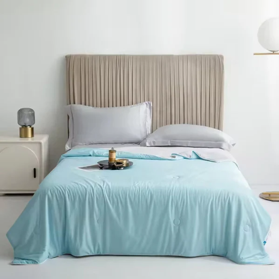 Cooling Blanket for Hot Sleepers, Moisture-Wicking and Breathable Fabric | Stornfield