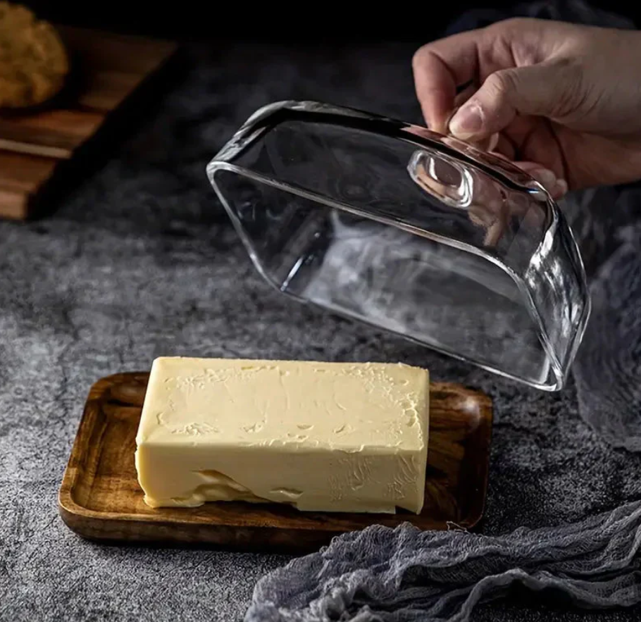ButterVault Butter dish with glass lid and wooden base | Stornfield