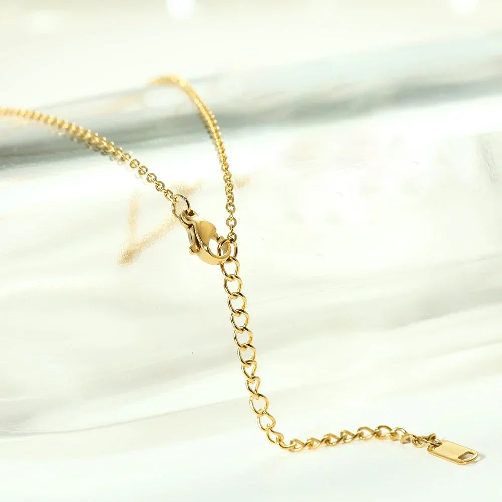 Stornfield | Dainty Minimal Letter Initial Necklace