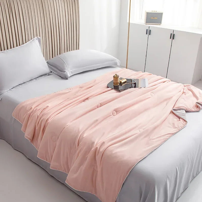 High-Quality Cooling Blanket – Smooth Air-Conditioning Comforter, Lightweight Summer Quilt with Double-Sided Cooling Fabric | Stornfield