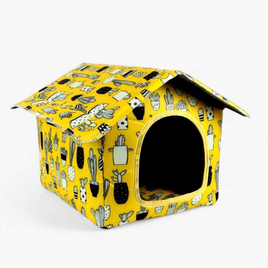 Weatherproof Animal House "CozyNest" for Cats and Small Dogs | Stornfield