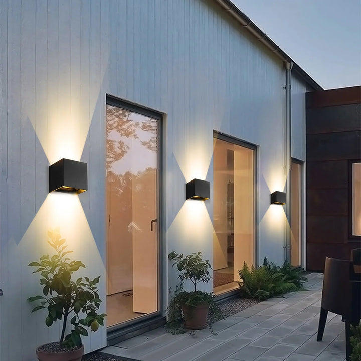 Outdoor LED wall light | Stornfield