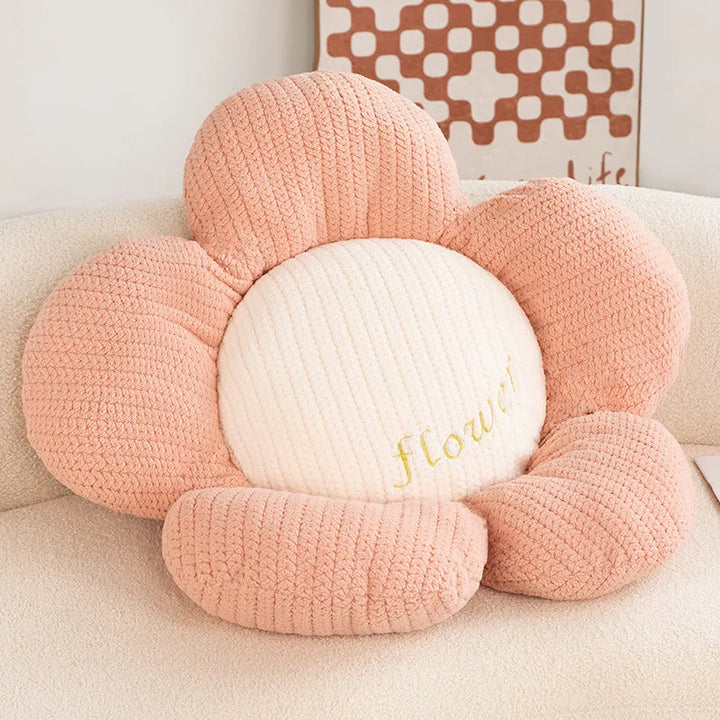 Stornfield | Daisy Cushion