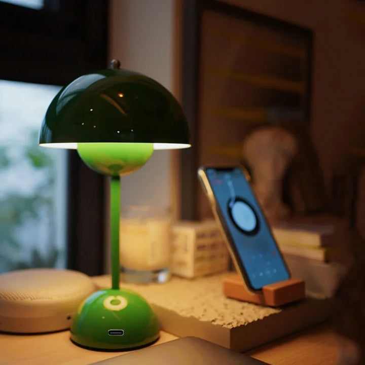 Stornfield | Italian rechargeable table lamp with adjustable light intensity VP3