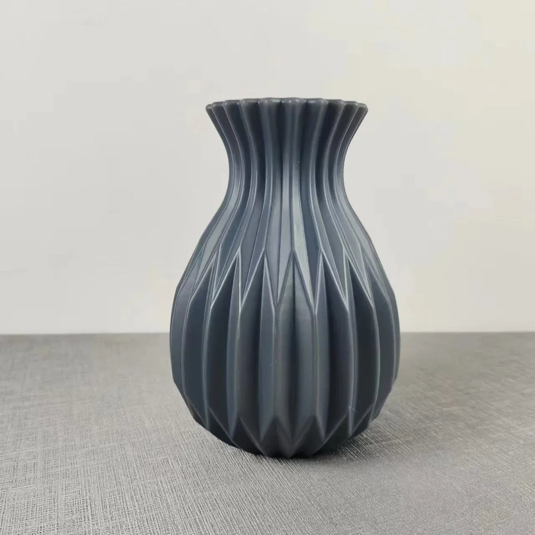 Stornfield | Modern and elegant flower vases