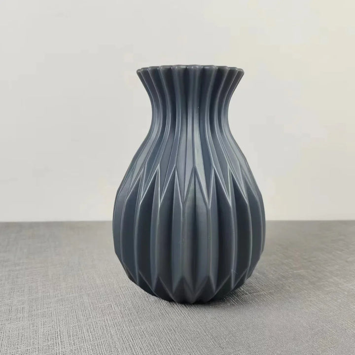 Stornfield | Modern and elegant flower vases